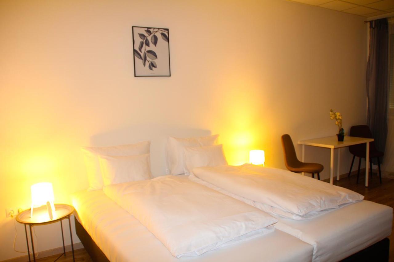 Bed and Breakfast Vecsesi Rendezvenykoezpont Es Panzio Exteriér fotografie