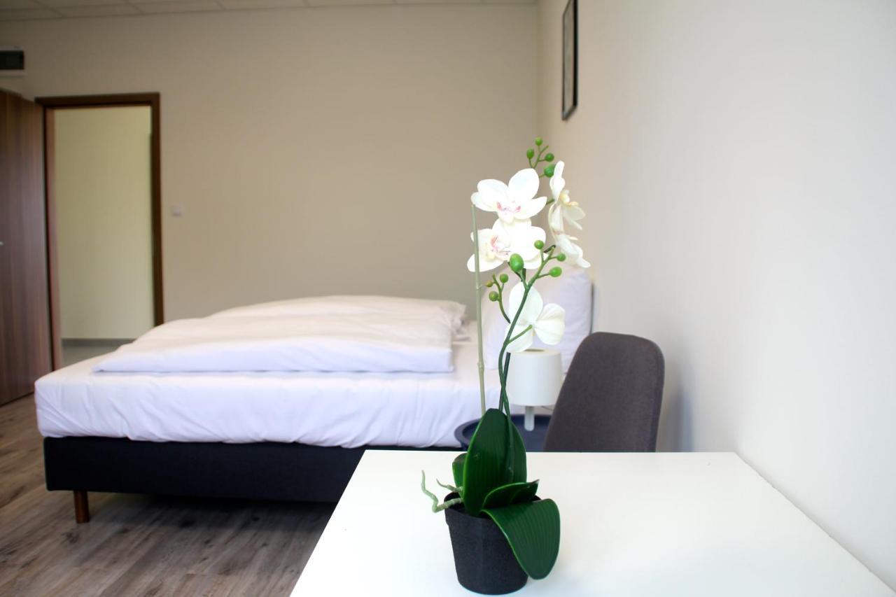 Bed and Breakfast Vecsesi Rendezvenykoezpont Es Panzio Exteriér fotografie